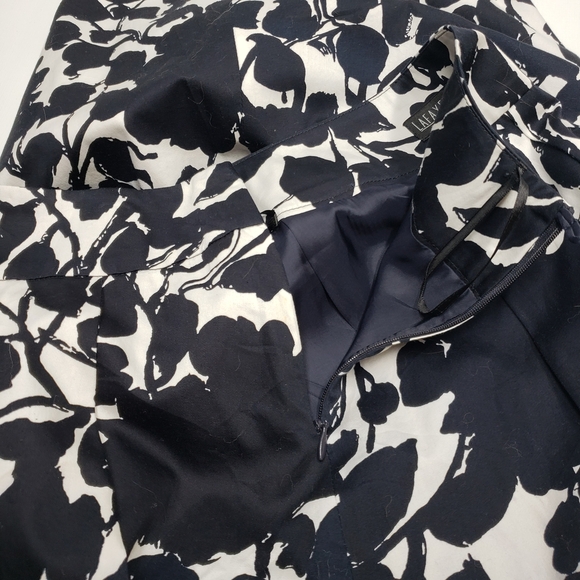 LaFayette 148 Petite Black White Floral  A-Line Knee Length Skirt Size 6 - Picture 8 of 13